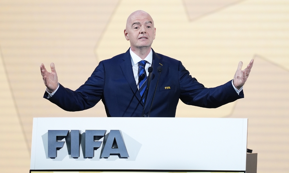 金吸引了一 金吸引了一